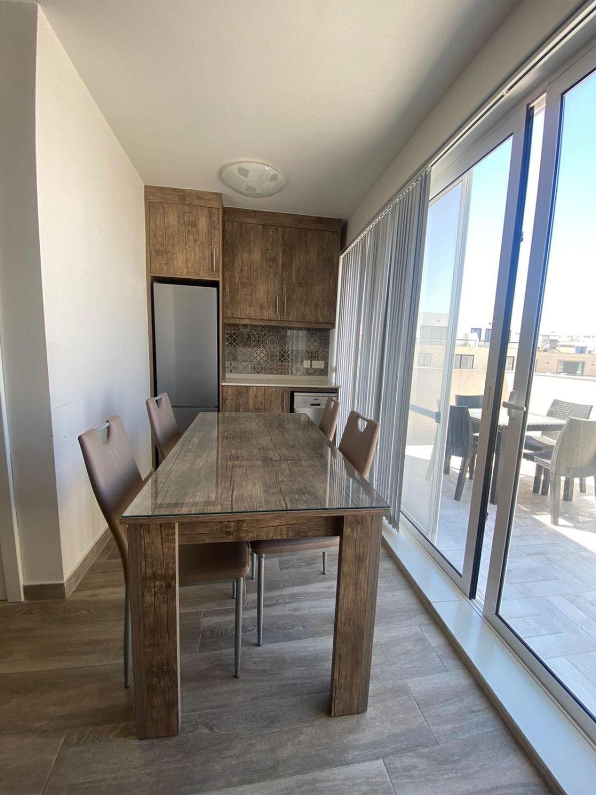 Apartment Bright And Convenient Penthouse In Malta
